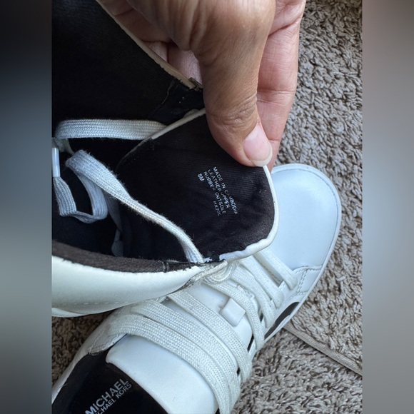 Michael Kors shoes - Picture 7 of 16